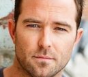 Sullivan Stapleton